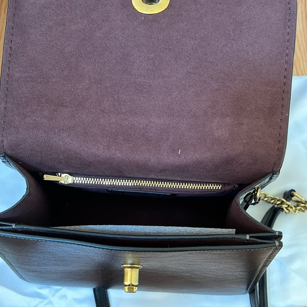 NWT! Coach top handle with butterfly turn lock crossbody. - Picture 4 of 12